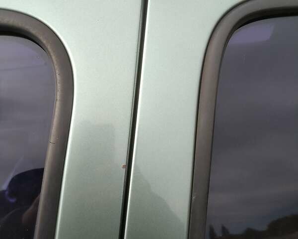 Зеленый Рено Clio Symbol, объемом двигателя 1.4 л и пробегом 267 тыс. км за 2200 $, фото 26 на Automoto.ua