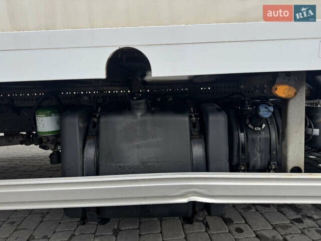 Білий Рено D-Series, об'ємом двигуна 3 л та пробігом 223 тис. км за 20700 $, фото 5 на Automoto.ua