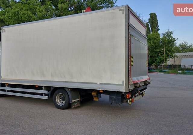 Белый Рено D-Series, объемом двигателя 2.95 л и пробегом 480 тыс. км за 23000 $, фото 4 на Automoto.ua