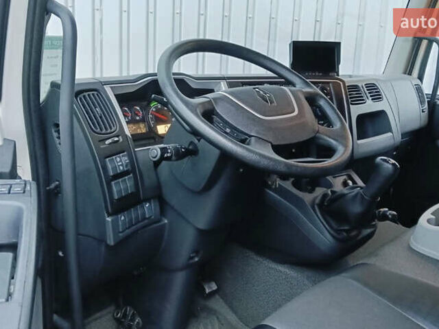 Білий Рено D-Series, об'ємом двигуна 4.6 л та пробігом 135 тис. км за 66726 $, фото 7 на Automoto.ua