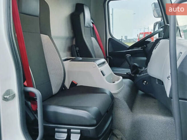 Білий Рено D-Series, об'ємом двигуна 4.6 л та пробігом 135 тис. км за 66726 $, фото 13 на Automoto.ua