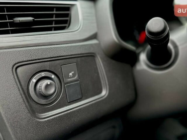 купить новое авто Рено Express Combi 2025 года от официального дилера Моторкар Кропивницький Рено фото