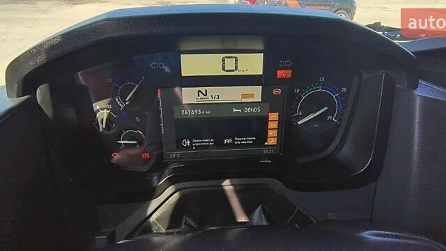 Красный Рено K-Series, объемом двигателя 12.78 л и пробегом 230 тыс. км за 65000 $, фото 1 на Automoto.ua