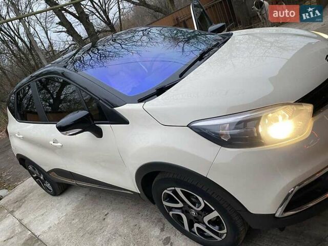 Бежевый Рено Kaptur, объемом двигателя 1.5 л и пробегом 145 тыс. км за 10300 $, фото 3 на Automoto.ua