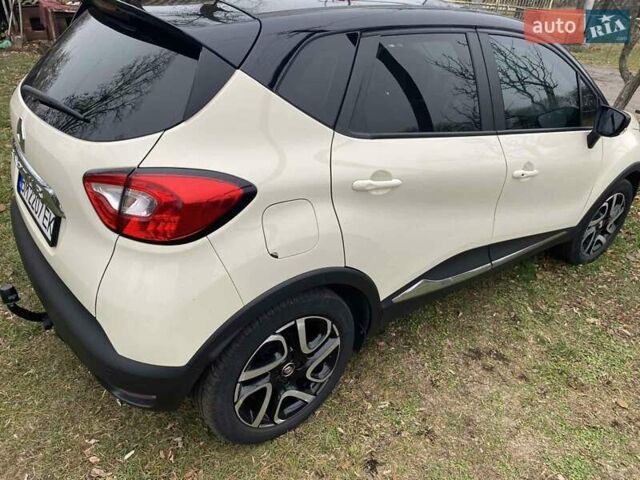 Бежевый Рено Kaptur, объемом двигателя 1.5 л и пробегом 145 тыс. км за 10300 $, фото 12 на Automoto.ua