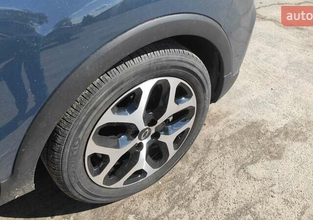 Синій Рено Kaptur, об'ємом двигуна 1.5 л та пробігом 25 тис. км за 15999 $, фото 4 на Automoto.ua