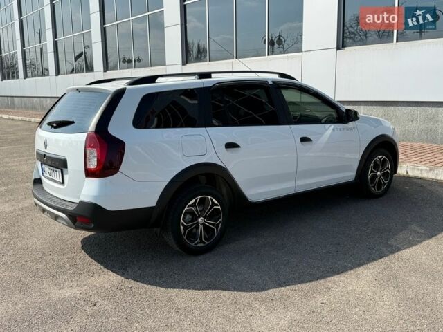 Белый Рено Logan MCV Stepway, объемом двигателя 0.9 л и пробегом 67 тыс. км за 10900 $, фото 34 на Automoto.ua