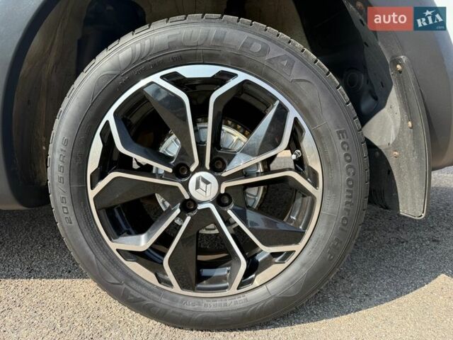 Белый Рено Logan MCV Stepway, объемом двигателя 0.9 л и пробегом 67 тыс. км за 10900 $, фото 92 на Automoto.ua