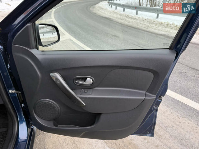 Синий Рено Logan MCV Stepway, объемом двигателя 0.9 л и пробегом 98 тыс. км за 9299 $, фото 30 на Automoto.ua