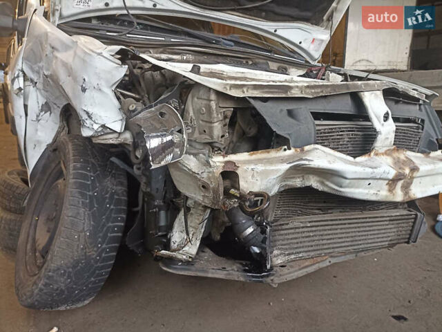 Белый Рено Logan Van, объемом двигателя 1.46 л и пробегом 306 тыс. км за 2300 $, фото 8 на Automoto.ua