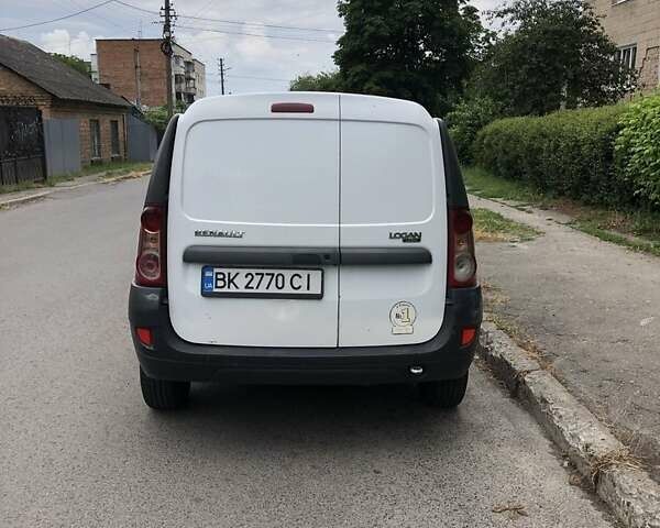 Білий Рено Logan Van, об'ємом двигуна 1.5 л та пробігом 320 тис. км за 3500 $, фото 1 на Automoto.ua