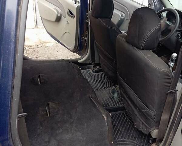 Синий Рено Logan Van, объемом двигателя 1.6 л и пробегом 362 тыс. км за 2800 $, фото 9 на Automoto.ua