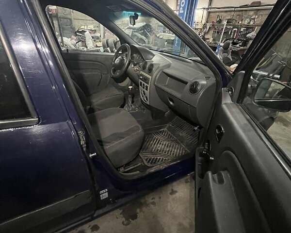 Синий Рено Logan Van, объемом двигателя 1.6 л и пробегом 362 тыс. км за 2800 $, фото 12 на Automoto.ua