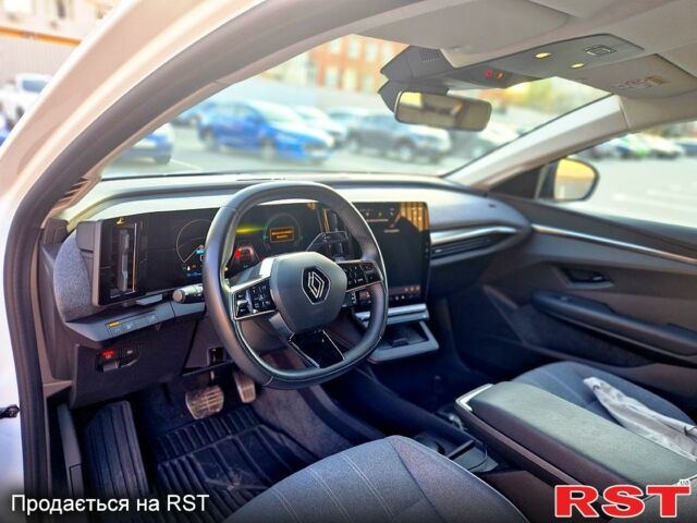 Белый Рено Megane E-Tech, объемом двигателя 0 л и пробегом 26 тыс. км за 24000 $, фото 4 на Automoto.ua