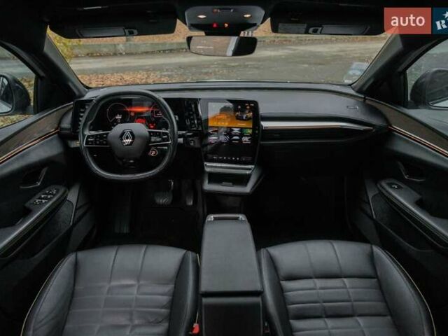 Белый Рено Megane E-Tech, объемом двигателя 0 л и пробегом 89 тыс. км за 19800 $, фото 36 на Automoto.ua