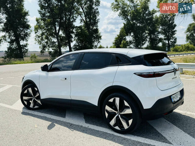 Белый Рено Megane E-Tech, объемом двигателя 0 л и пробегом 3 тыс. км за 29500 $, фото 7 на Automoto.ua
