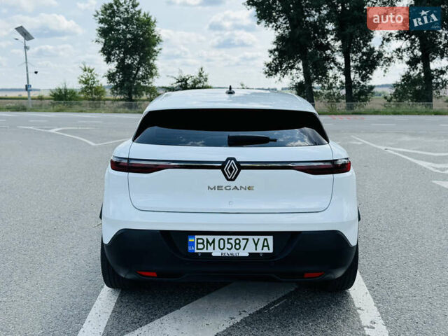 Белый Рено Megane E-Tech, объемом двигателя 0 л и пробегом 3 тыс. км за 29500 $, фото 6 на Automoto.ua