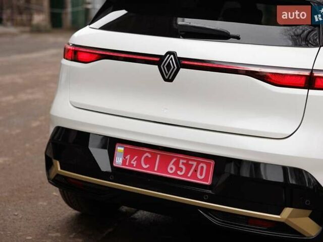 Белый Рено Megane E-Tech, объемом двигателя 0 л и пробегом 89 тыс. км за 19800 $, фото 10 на Automoto.ua