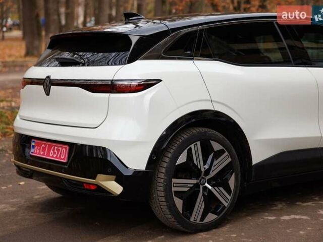 Белый Рено Megane E-Tech, объемом двигателя 0 л и пробегом 89 тыс. км за 19800 $, фото 17 на Automoto.ua