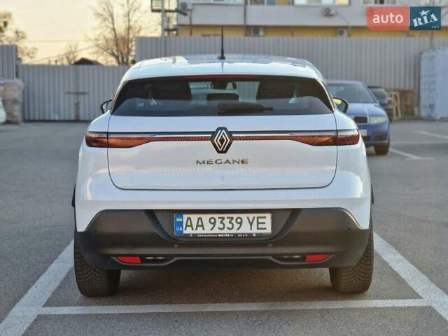 Білий Рено Megane E-Tech, об'ємом двигуна 0 л та пробігом 25 тис. км за 23000 $, фото 3 на Automoto.ua