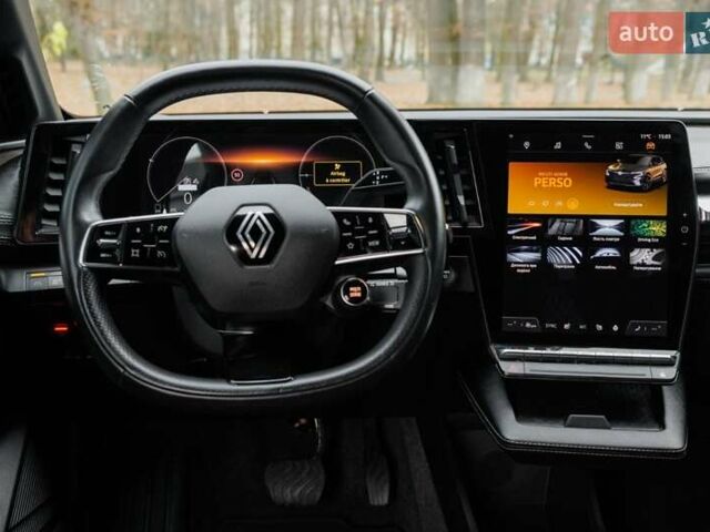 Белый Рено Megane E-Tech, объемом двигателя 0 л и пробегом 89 тыс. км за 19800 $, фото 33 на Automoto.ua