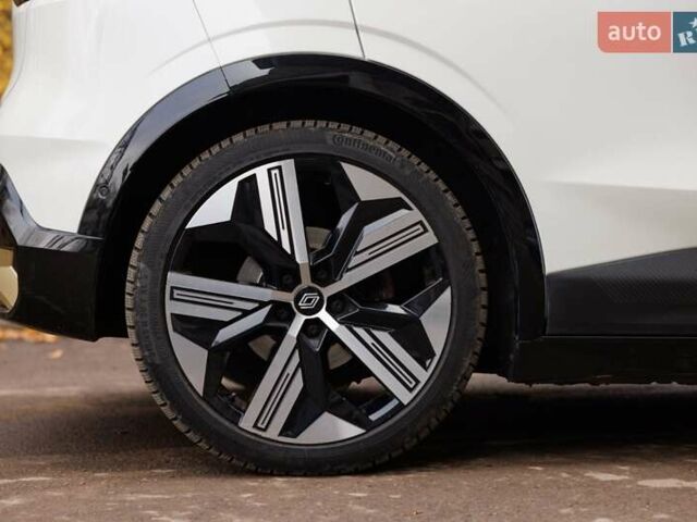 Белый Рено Megane E-Tech, объемом двигателя 0 л и пробегом 89 тыс. км за 19800 $, фото 24 на Automoto.ua