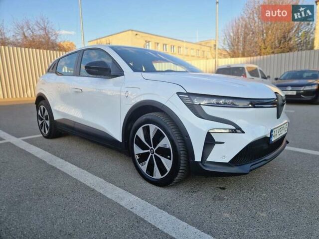 Білий Рено Megane E-Tech, об'ємом двигуна 0 л та пробігом 25 тис. км за 23000 $, фото 2 на Automoto.ua
