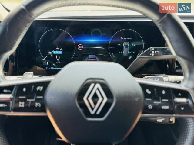 Белый Рено Megane E-Tech, объемом двигателя 0 л и пробегом 3 тыс. км за 29500 $, фото 9 на Automoto.ua