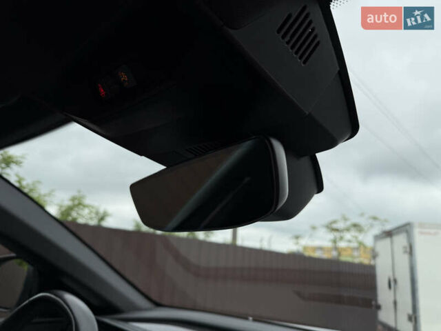 Белый Рено Megane E-Tech, объемом двигателя 0 л и пробегом 110 тыс. км за 19500 $, фото 47 на Automoto.ua