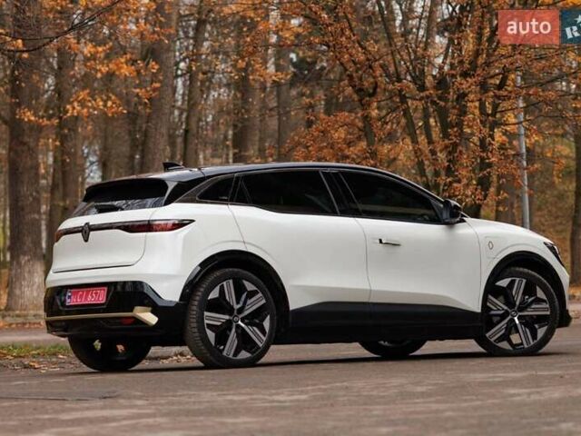 Белый Рено Megane E-Tech, объемом двигателя 0 л и пробегом 89 тыс. км за 19800 $, фото 22 на Automoto.ua