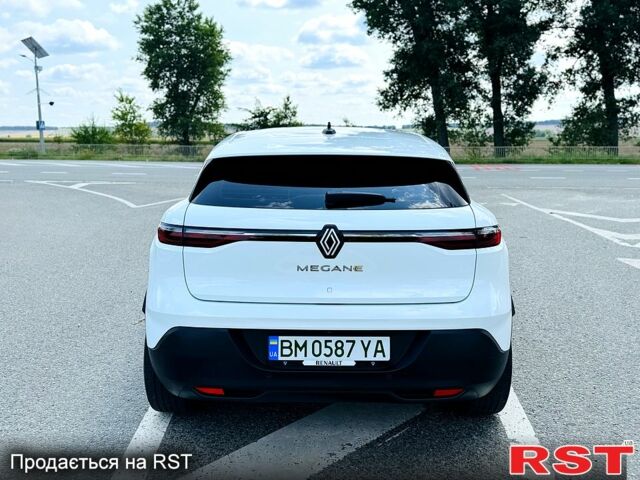 Белый Рено Megane E-Tech, объемом двигателя 0 л и пробегом 3 тыс. км за 29500 $, фото 4 на Automoto.ua