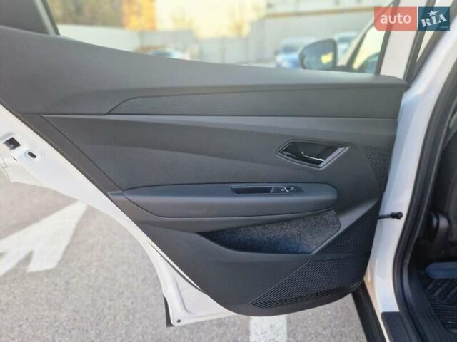 Білий Рено Megane E-Tech, об'ємом двигуна 0 л та пробігом 25 тис. км за 23000 $, фото 11 на Automoto.ua