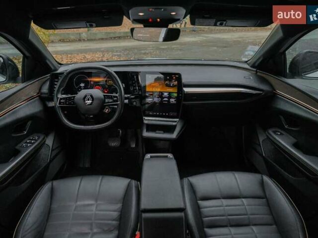Белый Рено Megane E-Tech, объемом двигателя 0 л и пробегом 89 тыс. км за 19800 $, фото 34 на Automoto.ua