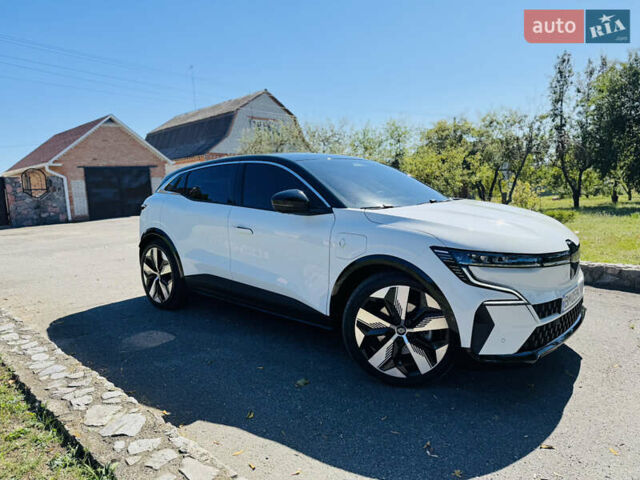 Білий Рено Megane E-Tech, об'ємом двигуна 0 л та пробігом 3 тис. км за 29500 $, фото 6 на Automoto.ua