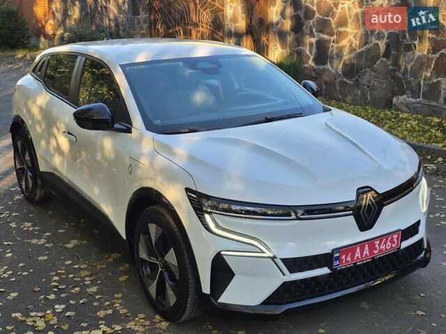 Белый Рено Megane E-Tech, объемом двигателя 0 л и пробегом 7 тыс. км за 20336 $, фото 5 на Automoto.ua