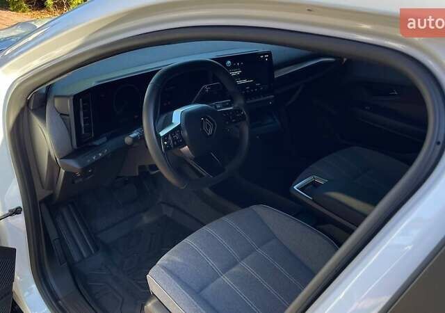 Білий Рено Megane E-Tech, об'ємом двигуна 0 л та пробігом 33 тис. км за 19700 $, фото 6 на Automoto.ua