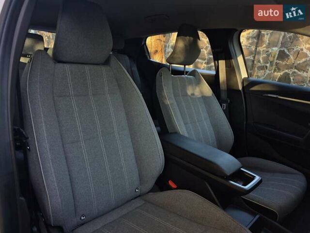 Белый Рено Megane E-Tech, объемом двигателя 0 л и пробегом 7 тыс. км за 20336 $, фото 14 на Automoto.ua