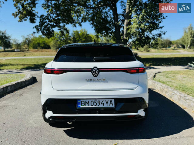 Білий Рено Megane E-Tech, об'ємом двигуна 0 л та пробігом 3 тис. км за 29500 $, фото 3 на Automoto.ua