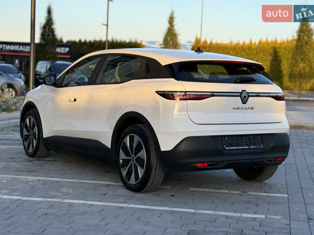 Рено Megane E-Tech 2023 в Городке на Automoto.ua Белый Рено Megane E-Tech, объемом двигателя 0 л и пробегом 18 тыс. км за 22900 $, фото 5 на Automoto.ua