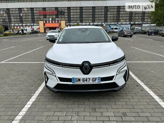 Белый Рено Megane E-Tech, объемом двигателя 0 л и пробегом 5 тыс. км за 23499 $, фото 1 на Automoto.ua