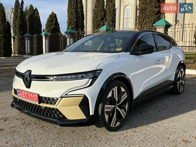 Белый Рено Megane E-Tech, объемом двигателя 0 л и пробегом 2 тыс. км за 24450 $, фото 7 на Automoto.ua