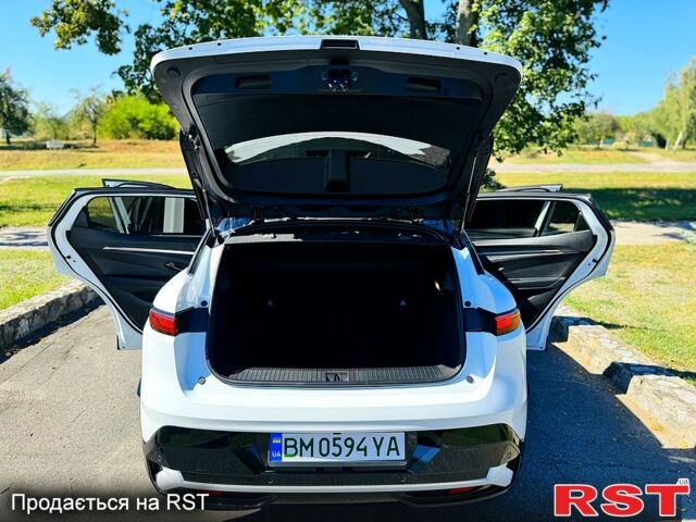 Білий Рено Megane E-Tech, об'ємом двигуна 0 л та пробігом 3 тис. км за 29500 $, фото 8 на Automoto.ua