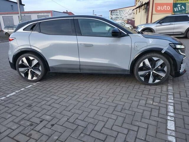 Белый Рено Megane E-Tech, объемом двигателя 0 л и пробегом 35 тыс. км за 15757 $, фото 1 на Automoto.ua