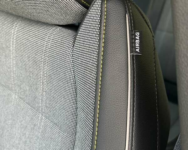 Рено Megane E-Tech 2023 в Дубно на Automoto.ua Белый Рено Megane E-Tech, объемом двигателя 0 л и пробегом 59 тыс. км за 22750 $, фото 23 на Automoto.ua