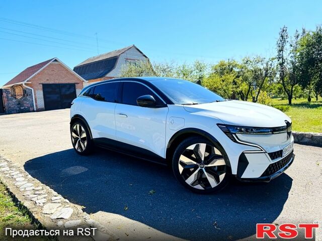 Білий Рено Megane E-Tech, об'ємом двигуна 0 л та пробігом 3 тис. км за 29500 $, фото 4 на Automoto.ua