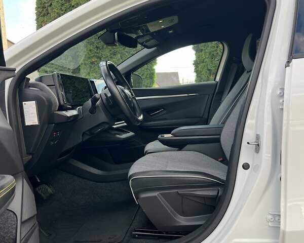 Рено Megane E-Tech 2023 в Дубно на Automoto.ua Белый Рено Megane E-Tech, объемом двигателя 0 л и пробегом 59 тыс. км за 22750 $, фото 20 на Automoto.ua