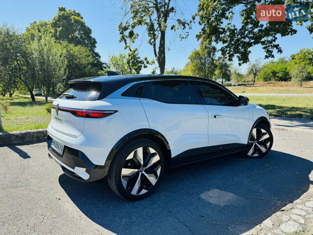 Білий Рено Megane E-Tech, об'ємом двигуна 0 л та пробігом 3 тис. км за 29500 $, фото 4 на Automoto.ua