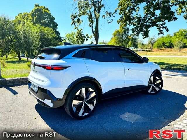 Білий Рено Megane E-Tech, об'ємом двигуна 0 л та пробігом 3 тис. км за 29500 $, фото 3 на Automoto.ua