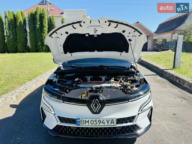 Білий Рено Megane E-Tech, об'ємом двигуна 0 л та пробігом 3 тис. км за 29500 $, фото 16 на Automoto.ua