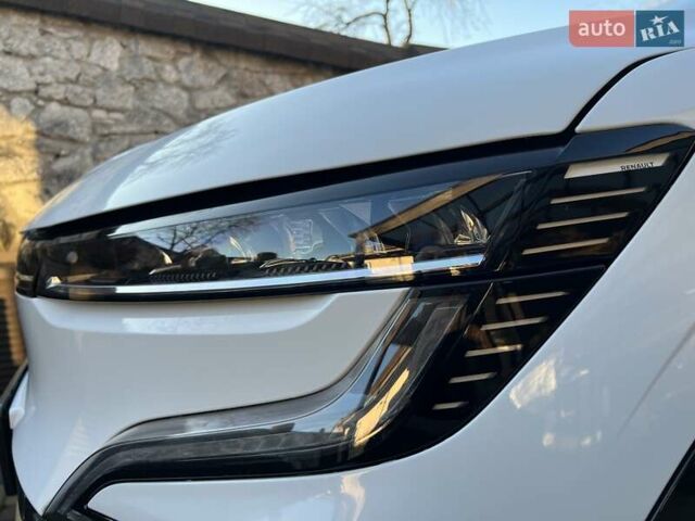 Белый Рено Megane E-Tech, объемом двигателя 0 л и пробегом 2 тыс. км за 24450 $, фото 70 на Automoto.ua